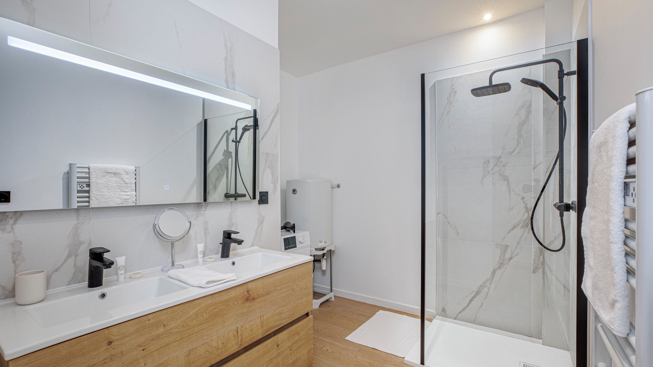 Photo of Bathroom in Vourles