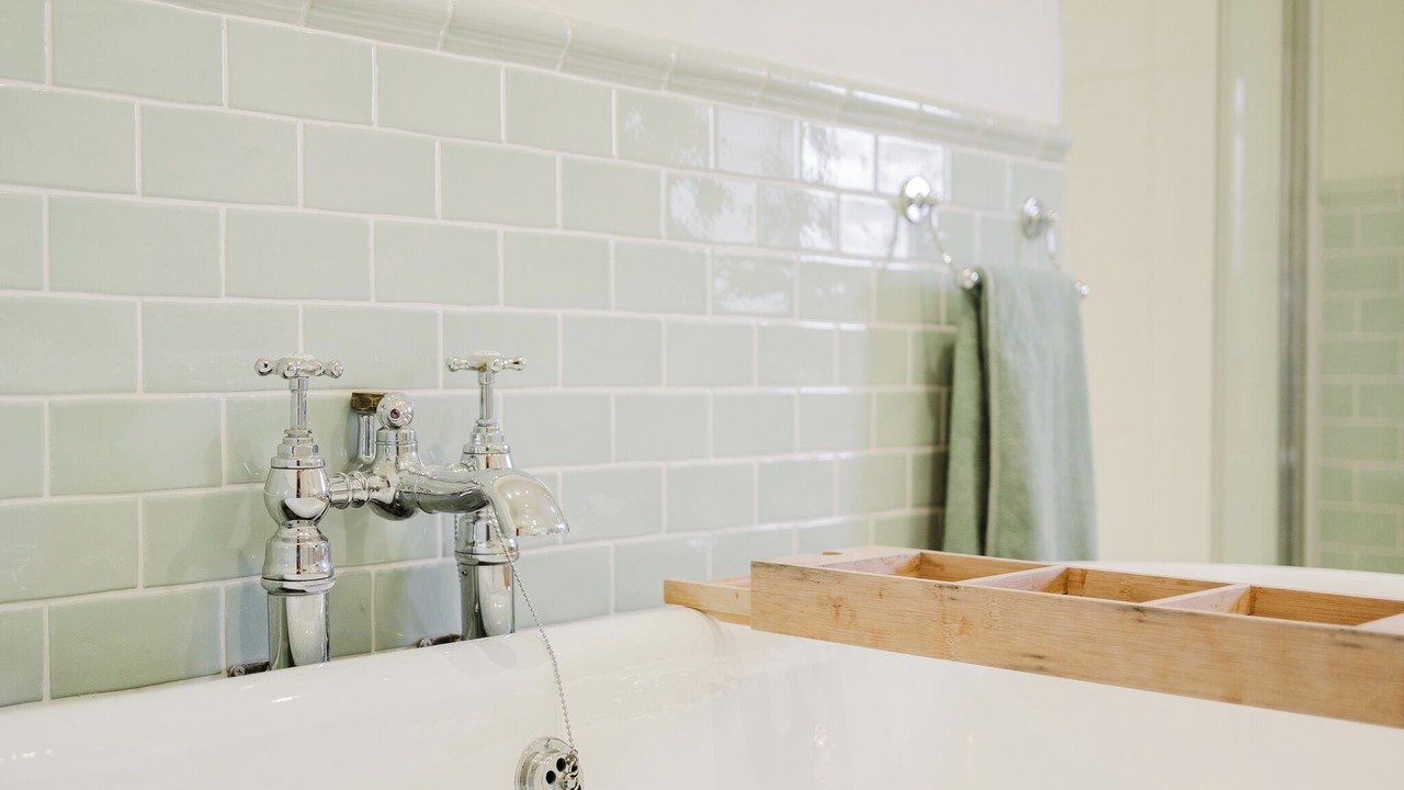 Photo of Bathroom in Easton Grey