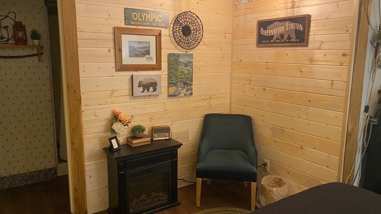 Photo of Bedroom in Forks