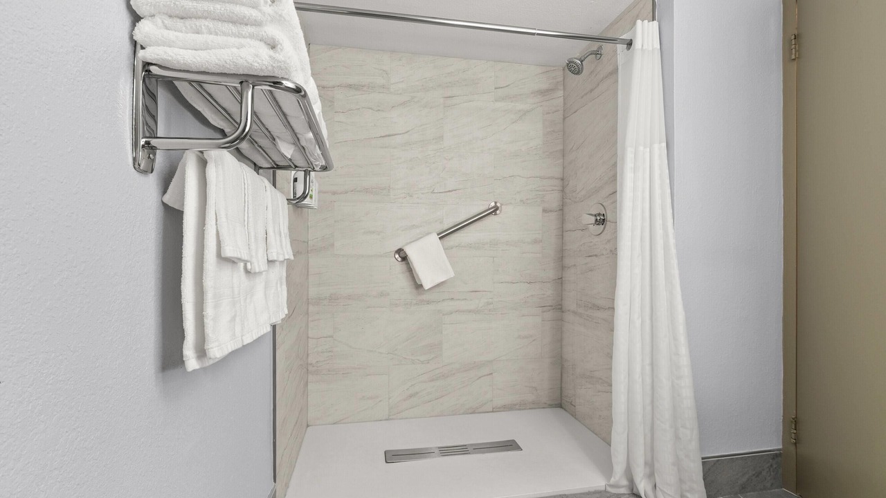 Photo of Bathroom in Batavia
