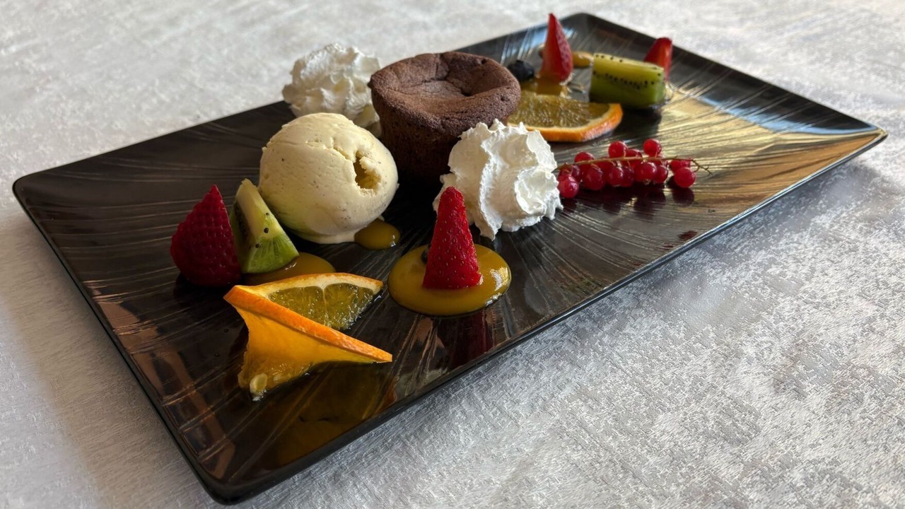 Photo of Others in Saales