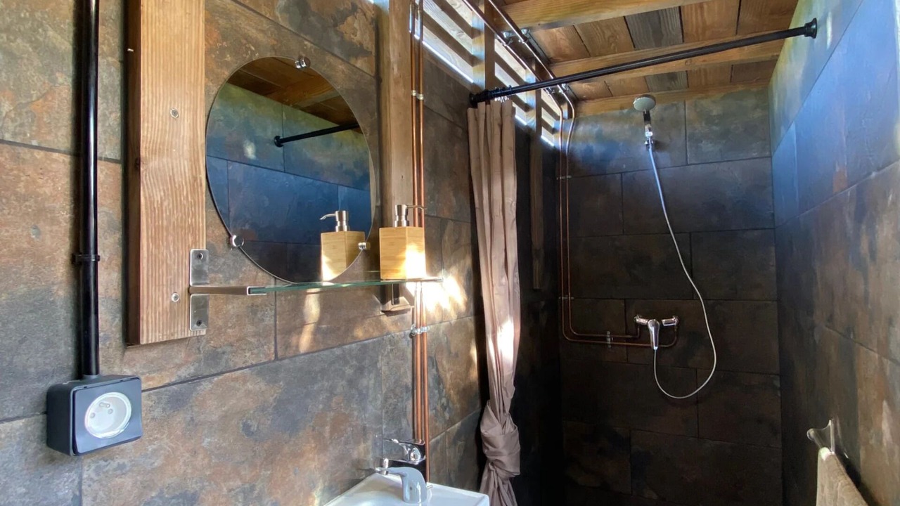 Photo of Bathroom in Plogoff