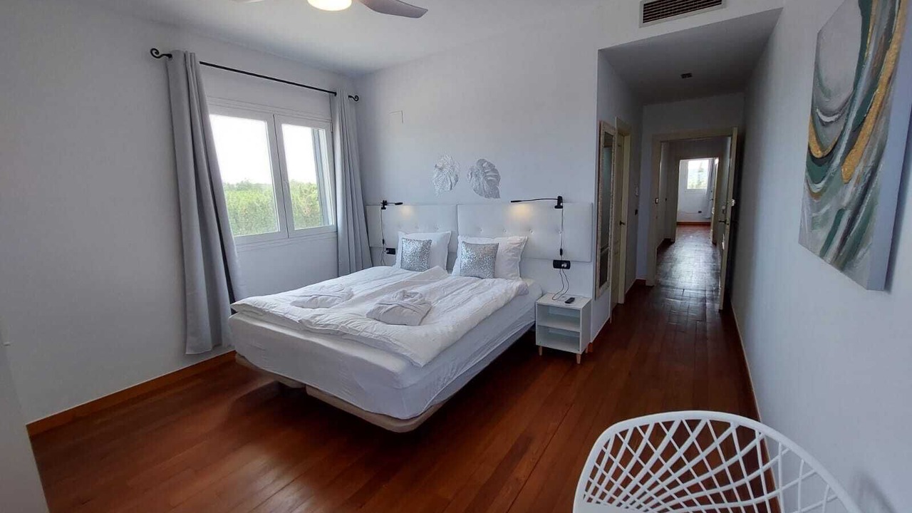 Photo of Bedroom in Calig