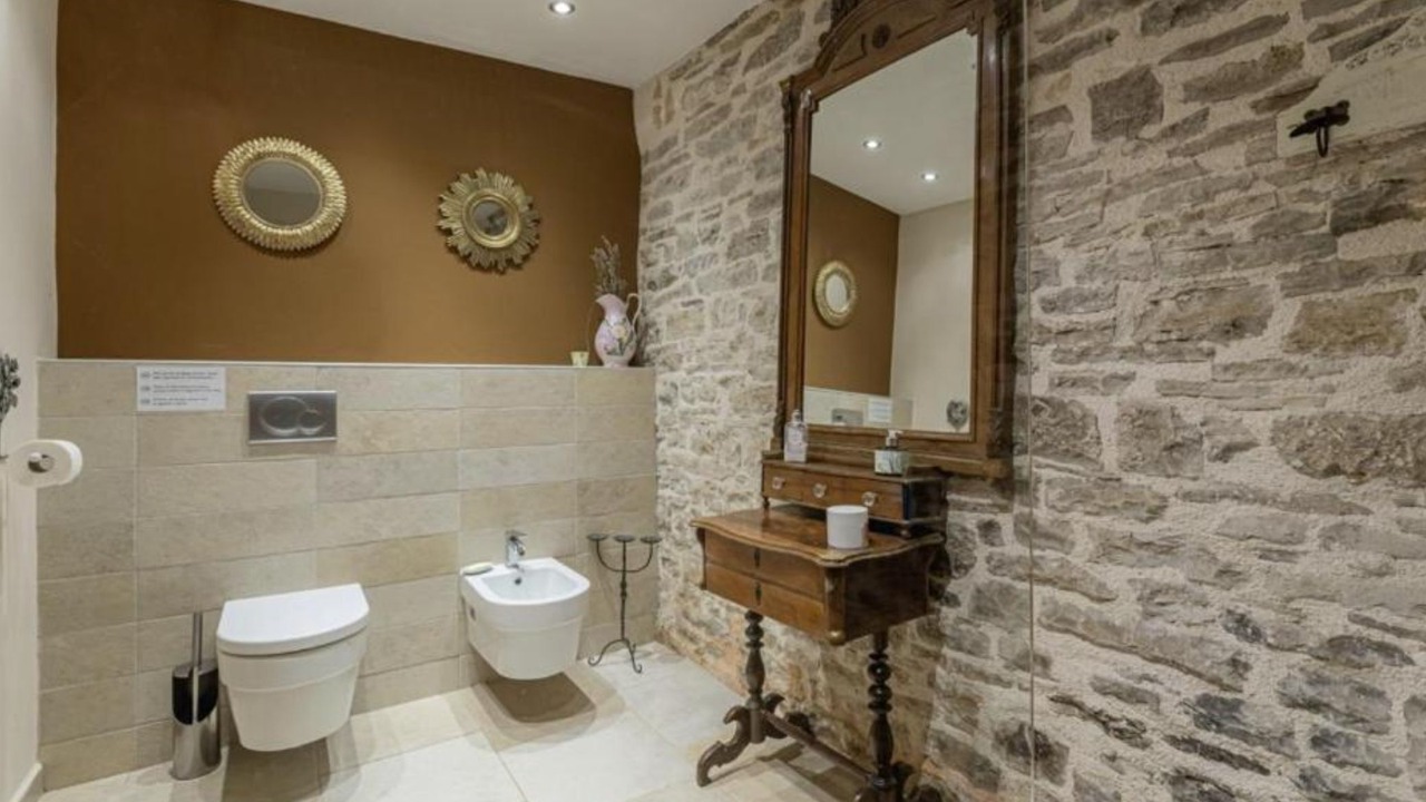 Photo of Bathroom in Mofardini