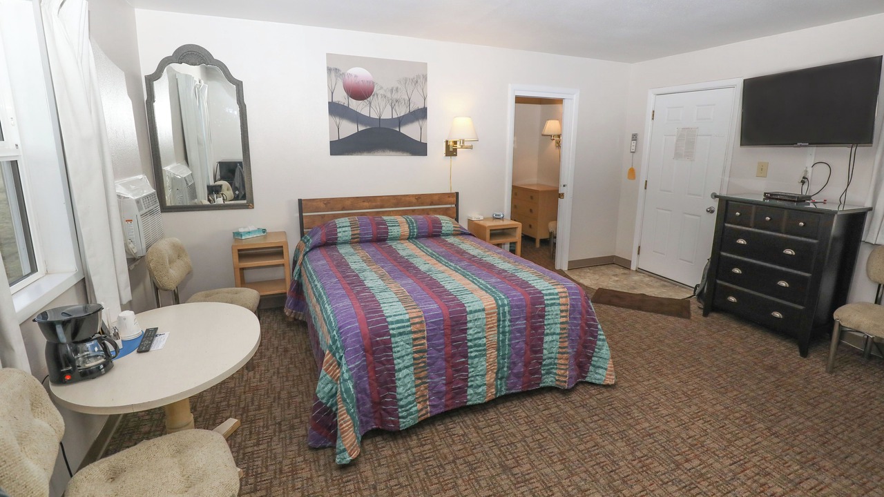 Photo of Bedroom in Condon