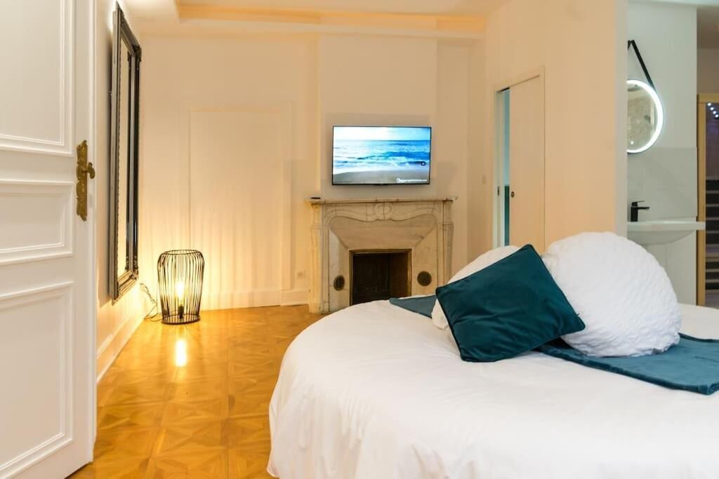 Photo of Others in Arry