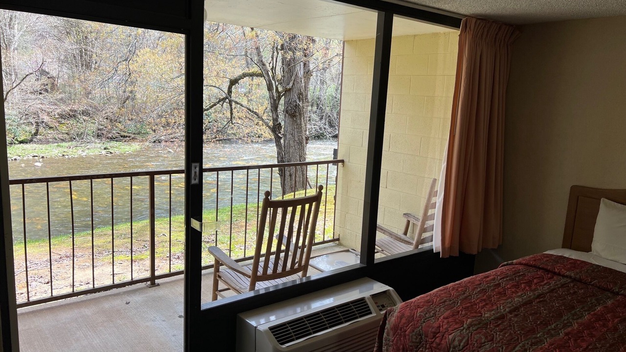 Photo of Patio Balcony in Cherokee