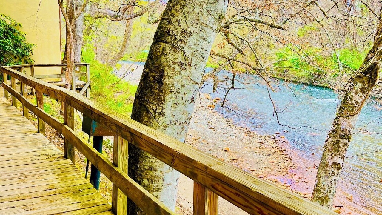 Photo of Outdoor in Cherokee