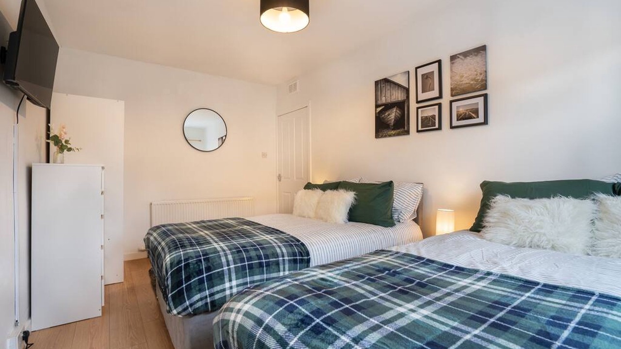 Photo of Others in Ormiston