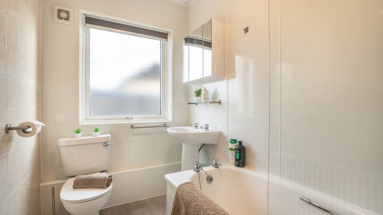 Photo of Others in Ormiston