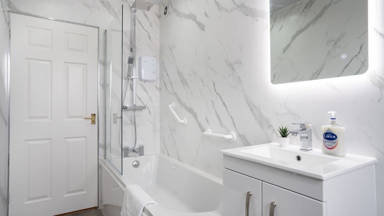 Photo of Others in Wishaw