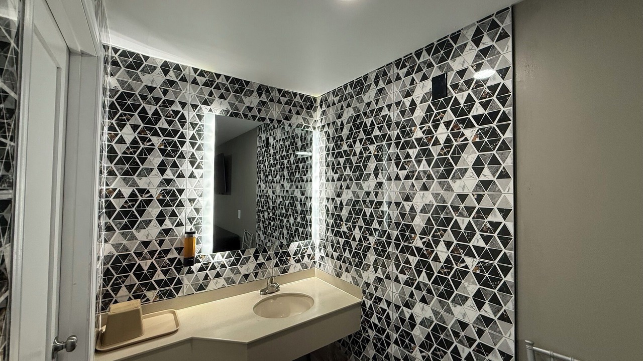 Photo of Others in Edison