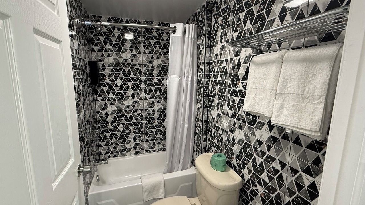 Photo of Others in Edison