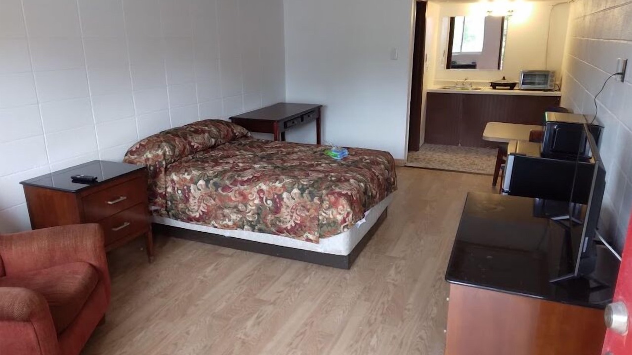 Photo of Bedroom in St. Robert