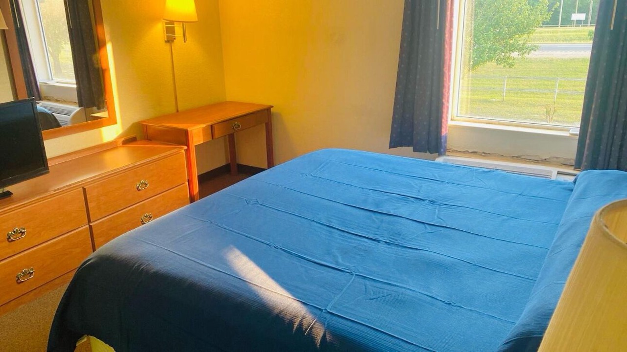 Photo of Bedroom in Smackover
