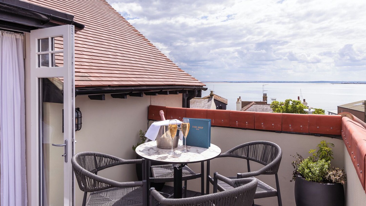 Photo of Patio Balcony in Leigh-on-Sea