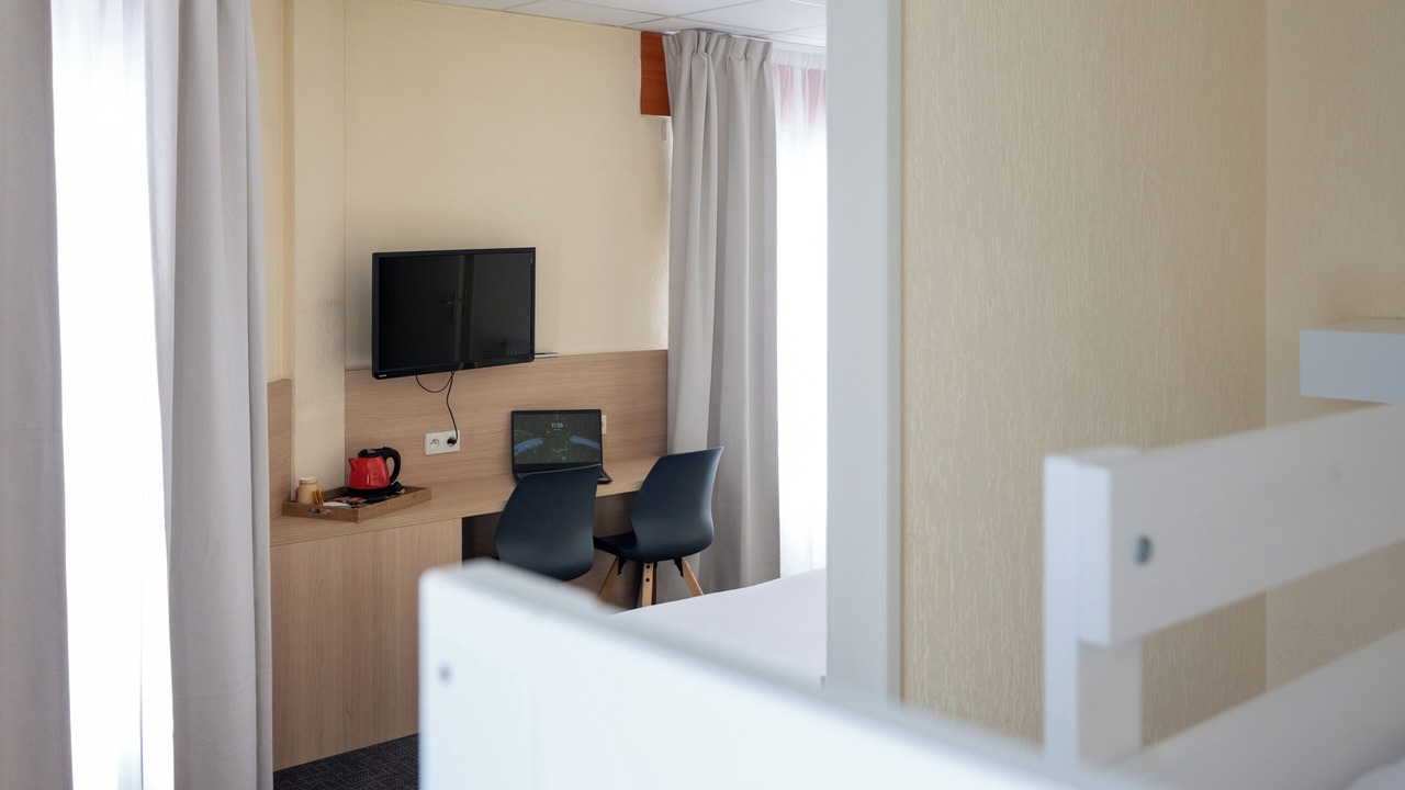 Photo of Bedroom in Lamballe