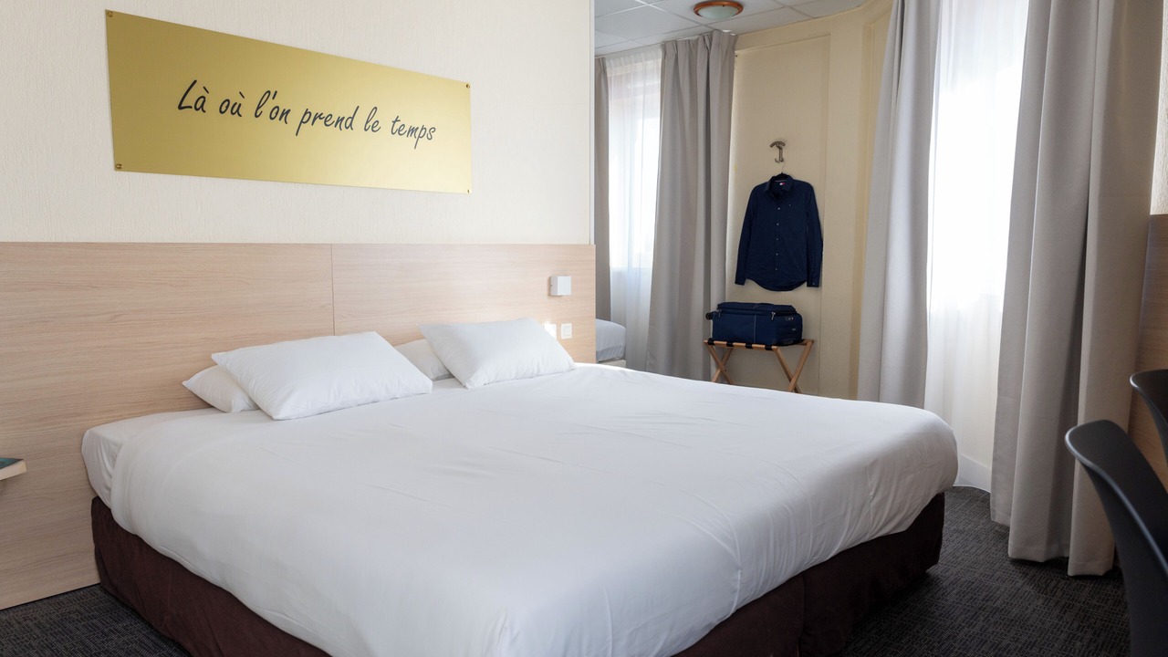 Photo of Bedroom in Lamballe