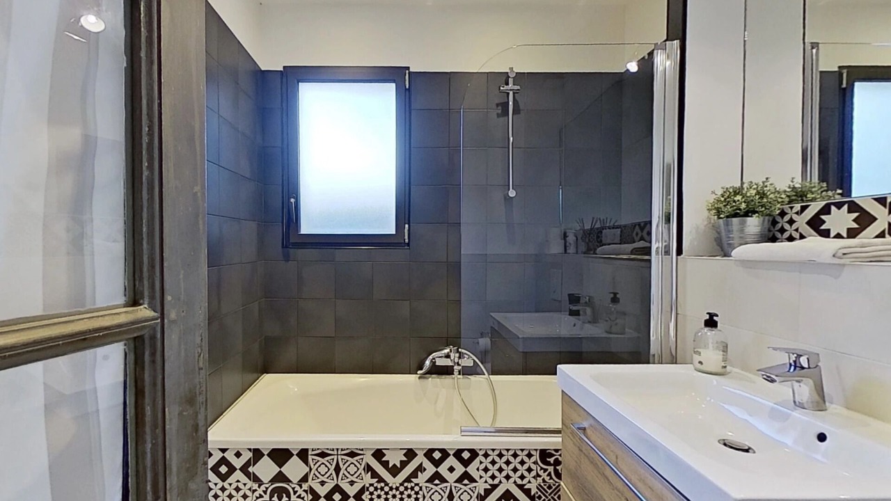Photo of Bathroom in Villeneuve-les-Avignon