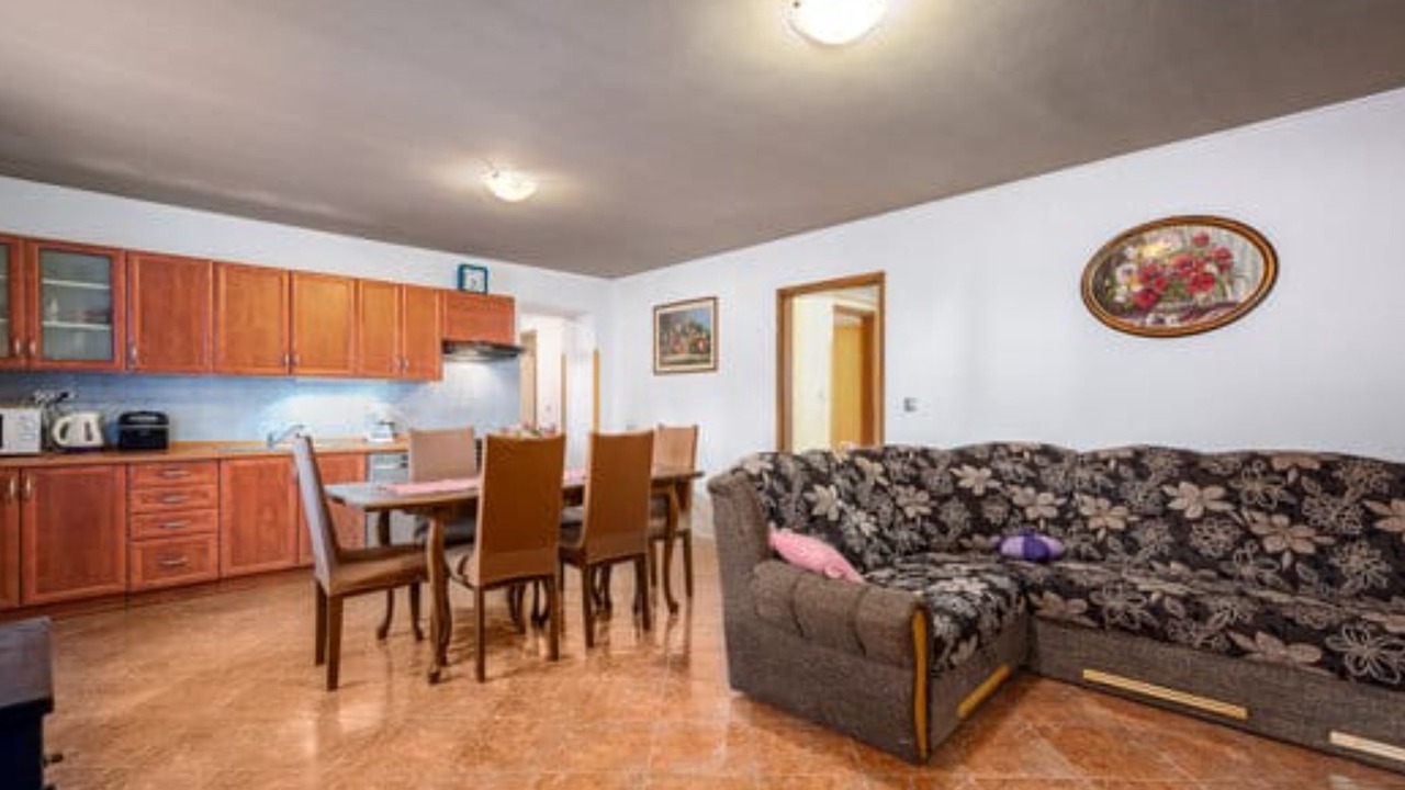 Photo of Bedroom in Gajana