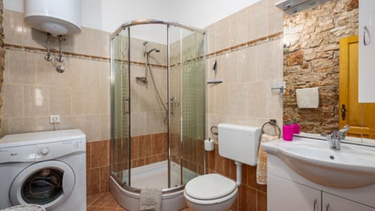 Photo of Bathroom in Gajana