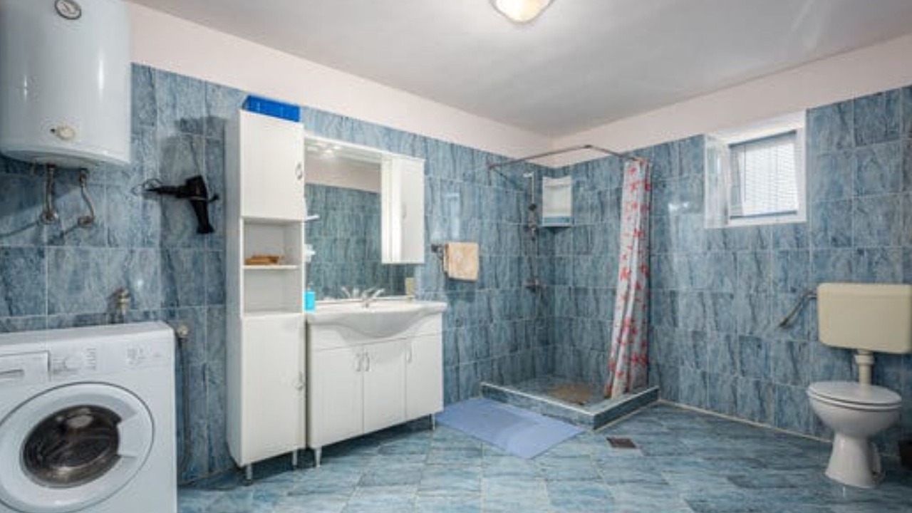 Photo of Bathroom in Gajana