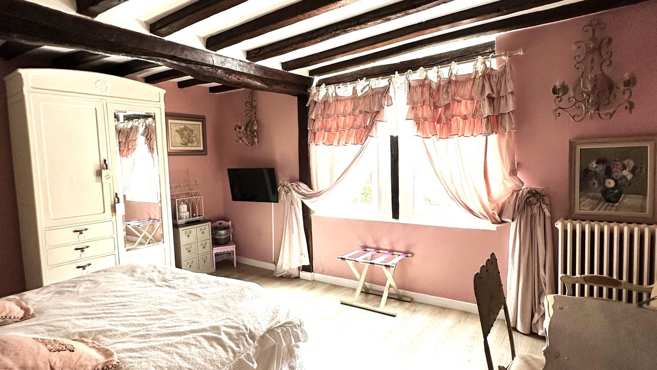 Photo of Others in Suzay