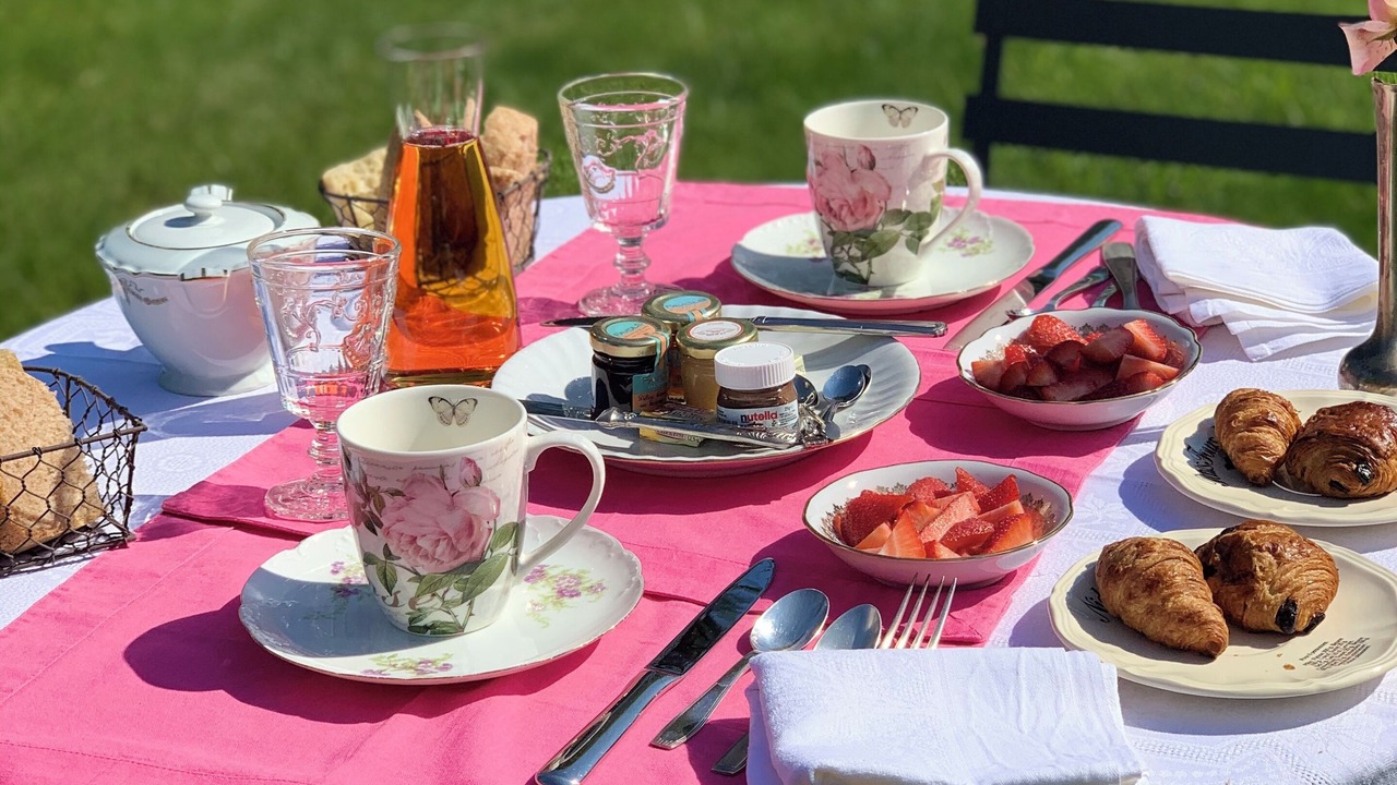 Photo of Others in Suzay