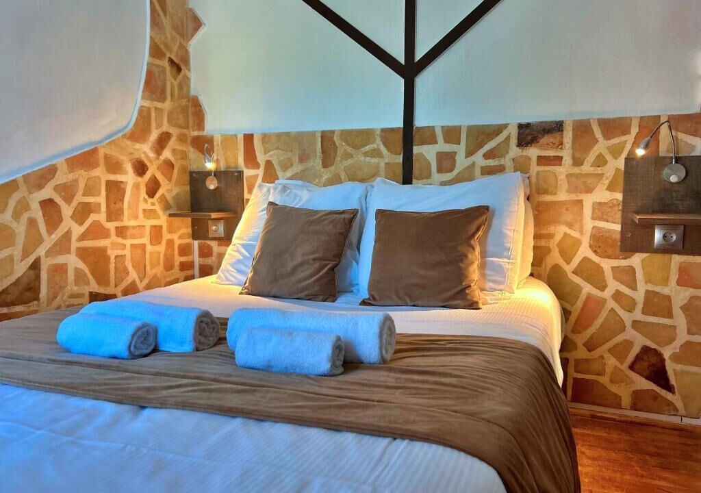 Photo of Others in Annot