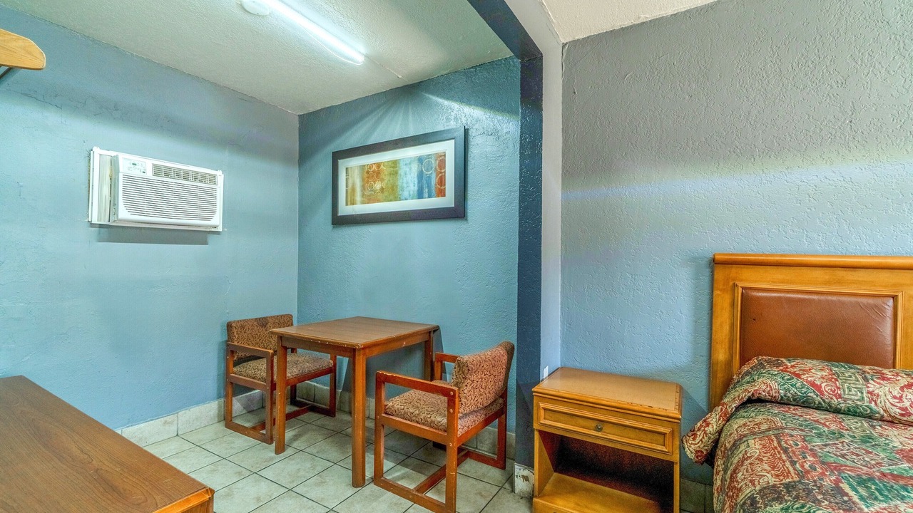 Photo of Bedroom in Woodlawn Lake