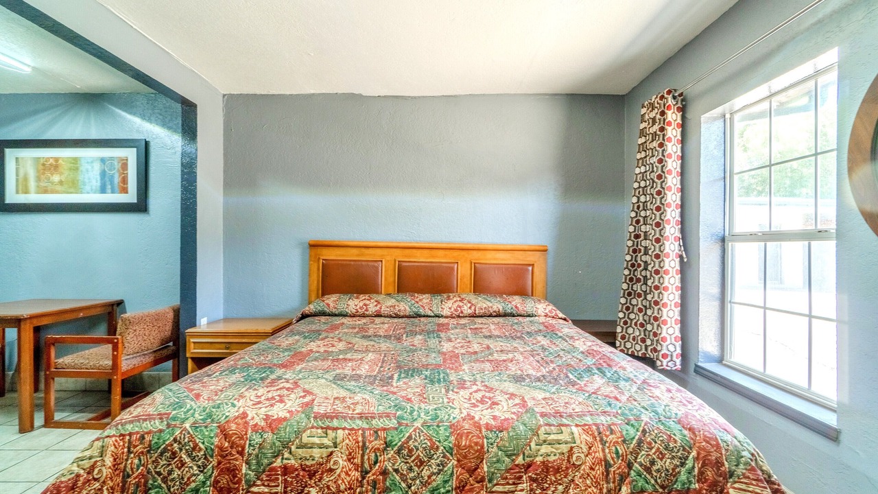 Photo of Bedroom in Woodlawn Lake