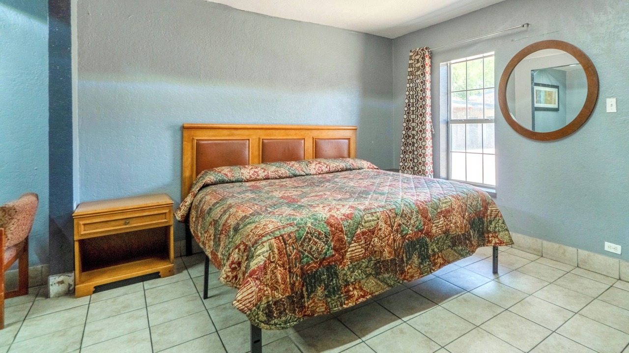 Photo of Bedroom in Woodlawn Lake