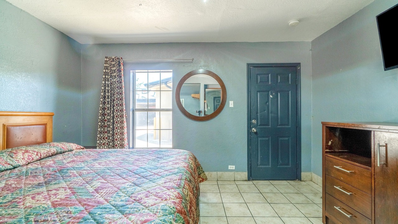 Photo of Bedroom in Woodlawn Lake
