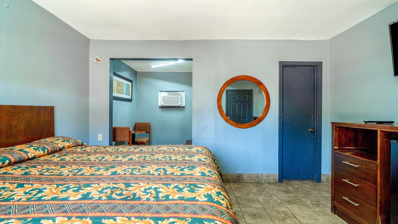 Photo of Bedroom in Woodlawn Lake