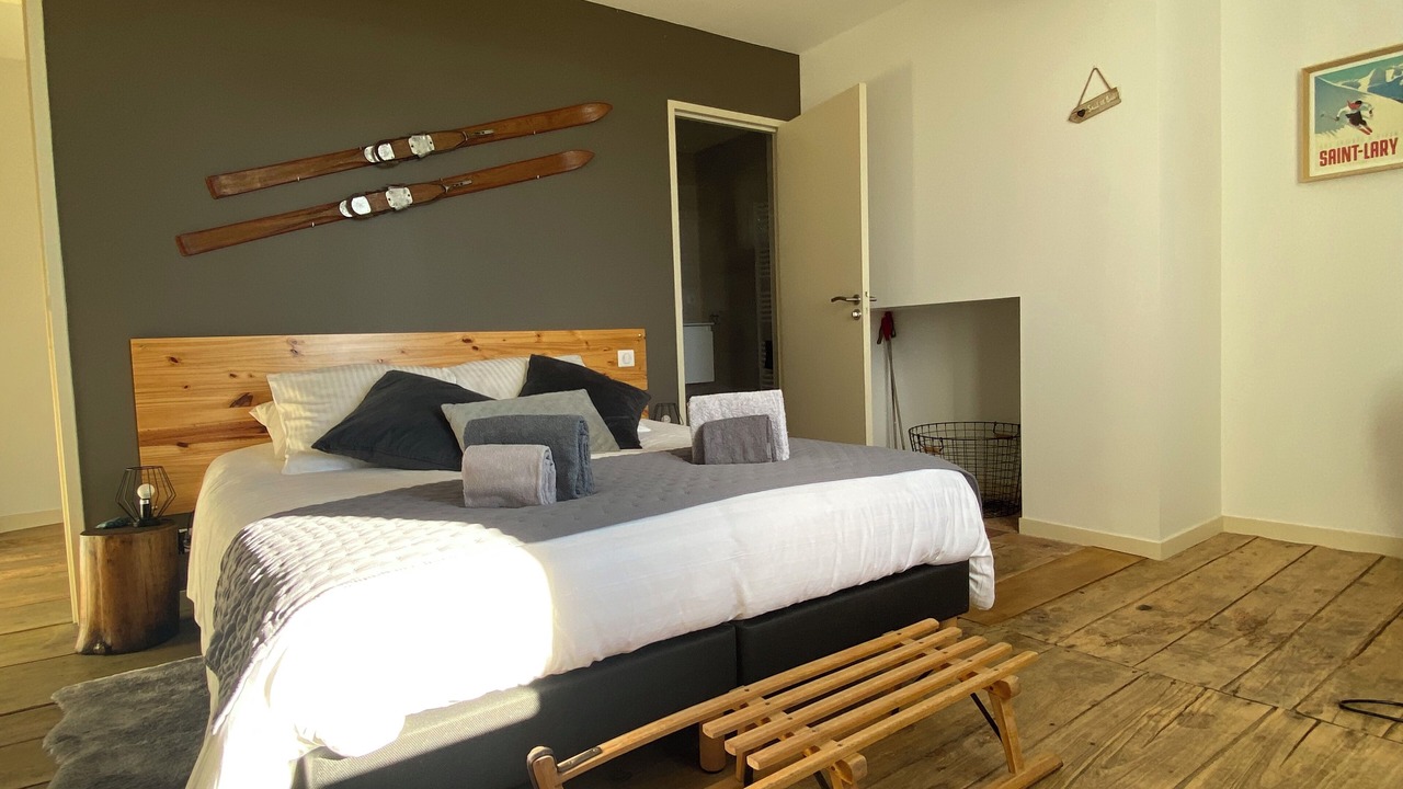 Photo of Bedroom in Sepx