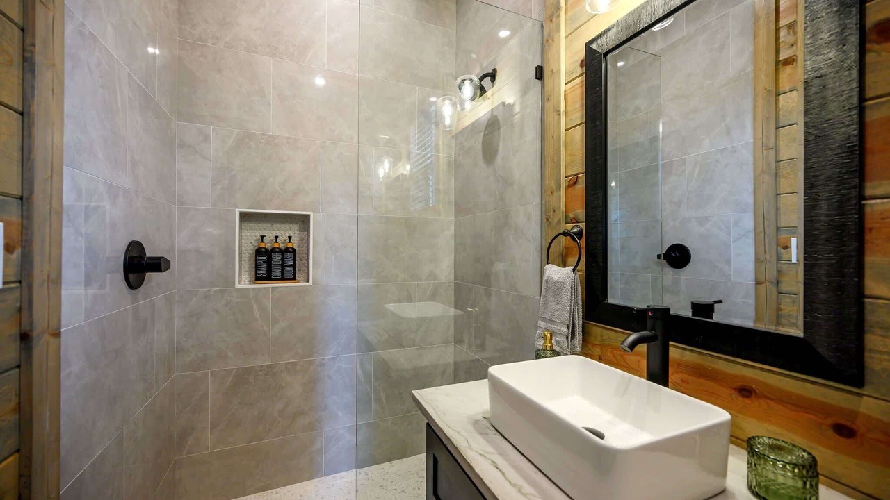 Photo of Bathroom in Broken Bow
