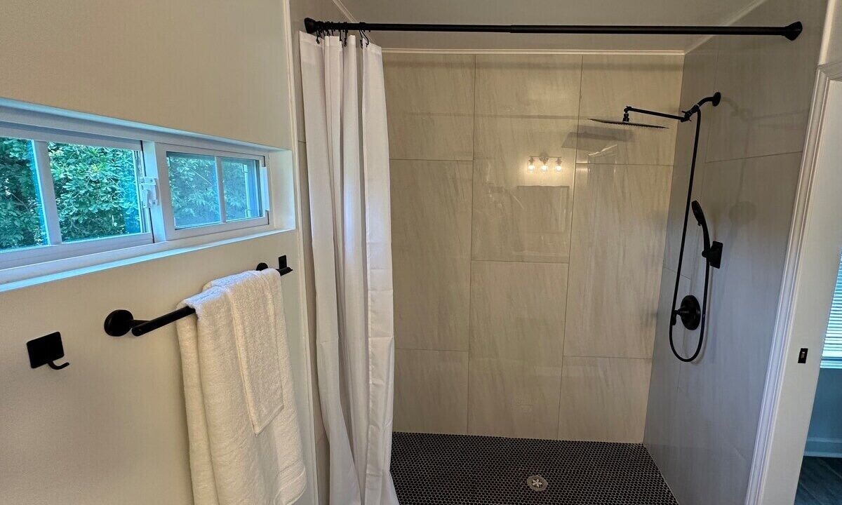 Photo of Bathroom in Kennesaw