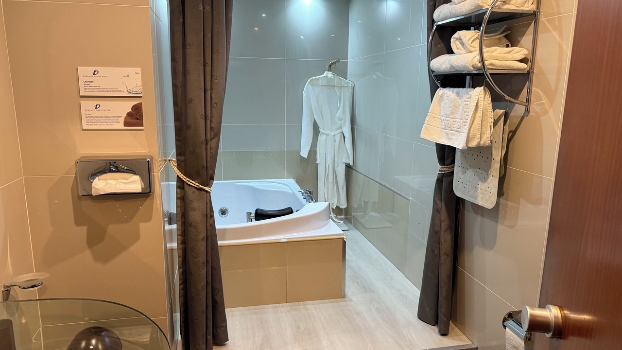 Photo of Bathroom in Westleigh