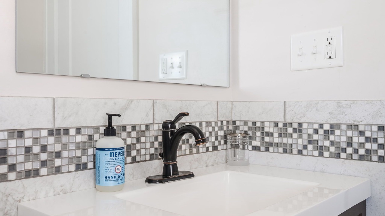 Photo of Bathroom in Meridian-Kessler