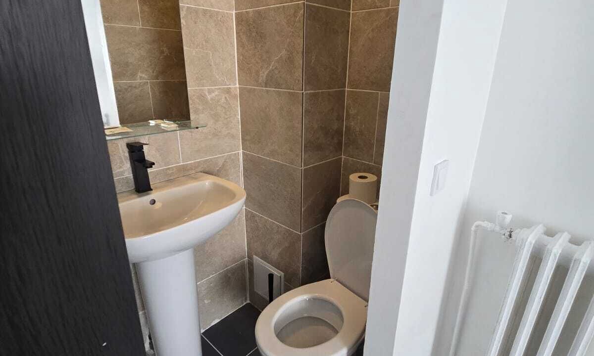 Photo of Bathroom in Pantin
