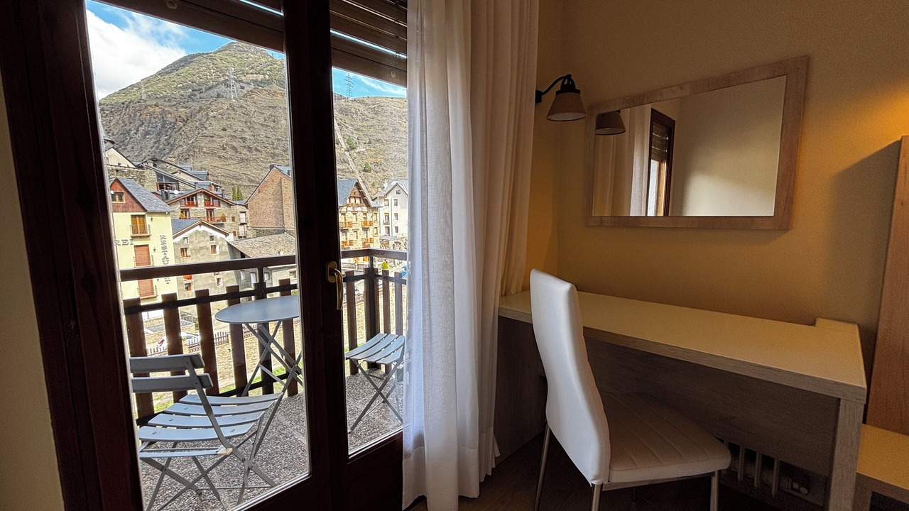 Photo of Bedroom in Llavorsi
