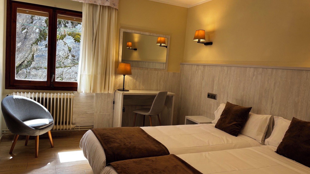 Photo of Bedroom in Llavorsi