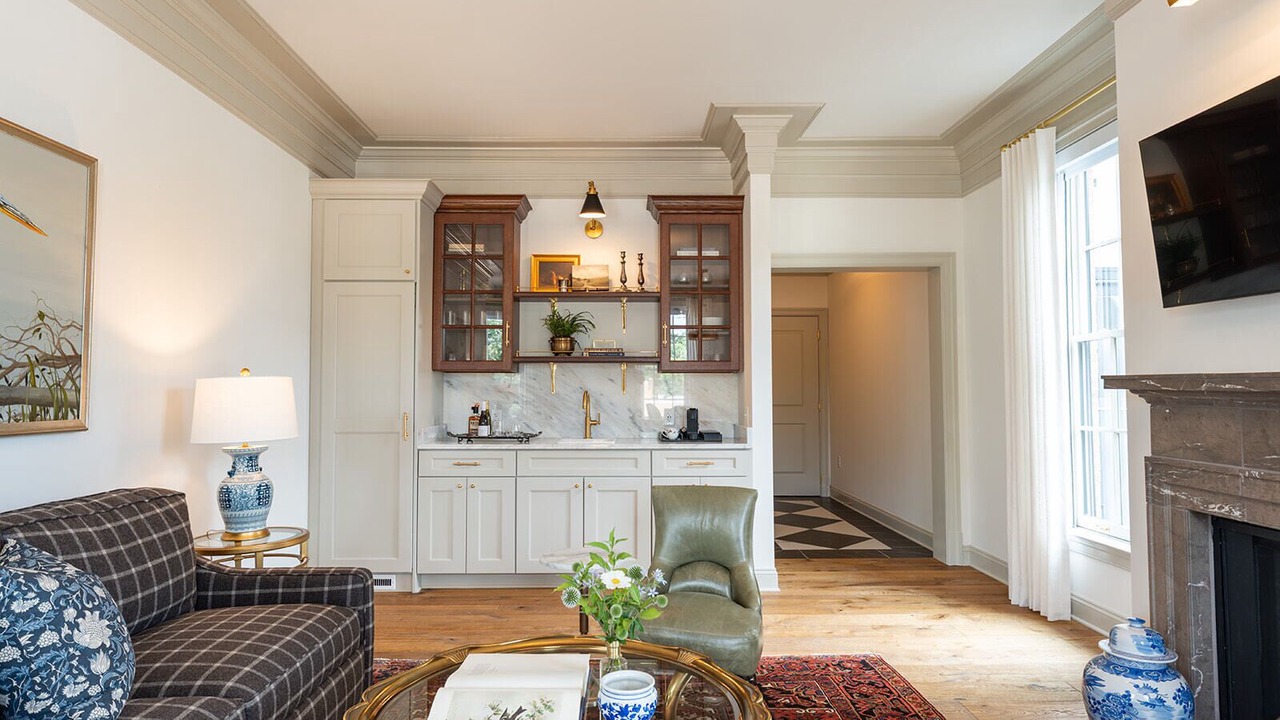 Photo of Bedroom in Leesburg's Old and Historic District