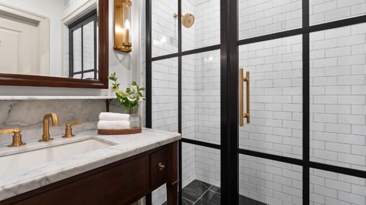 Photo of Bathroom in Leesburg's Old and Historic District