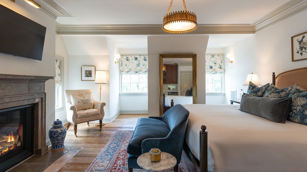 Photo of Bedroom in Leesburg's Old and Historic District
