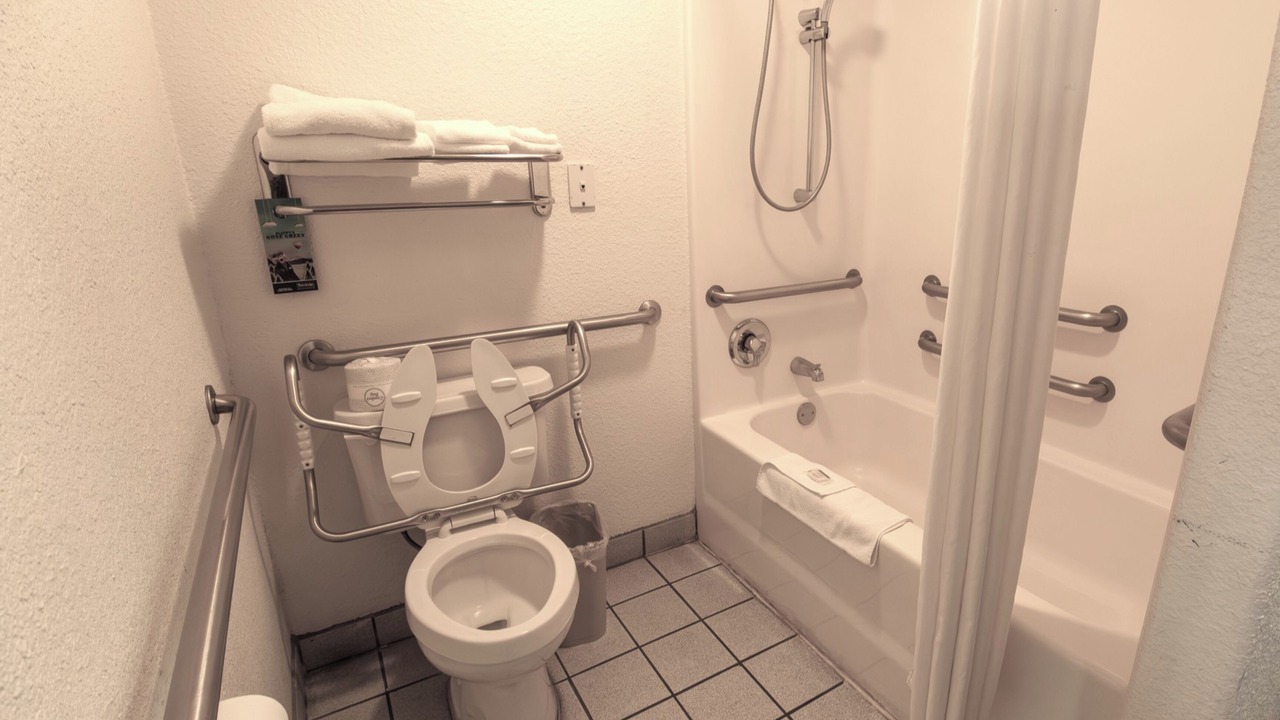 Photo of Bathroom in Pendleton