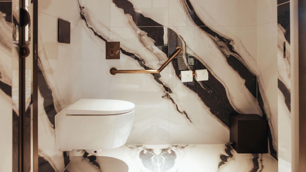 Photo of Bathroom in Quartier de l'Ecole-Militaire