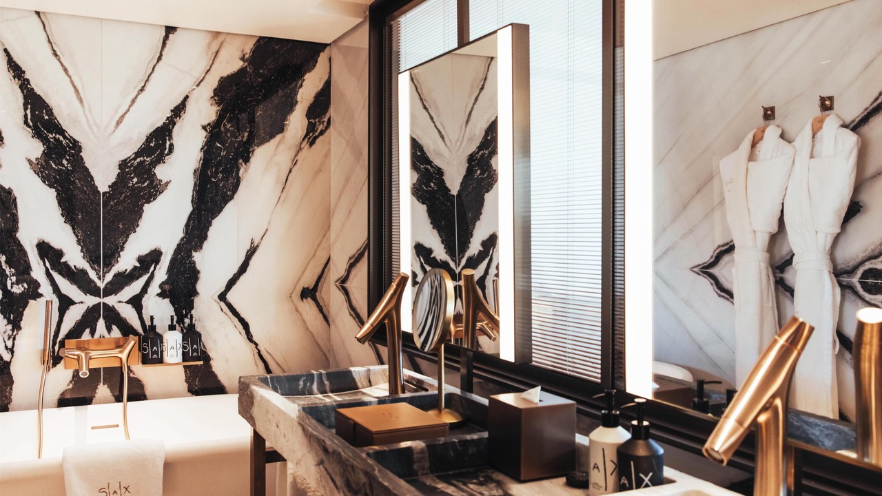 Photo of Bathroom in Quartier de l'Ecole-Militaire