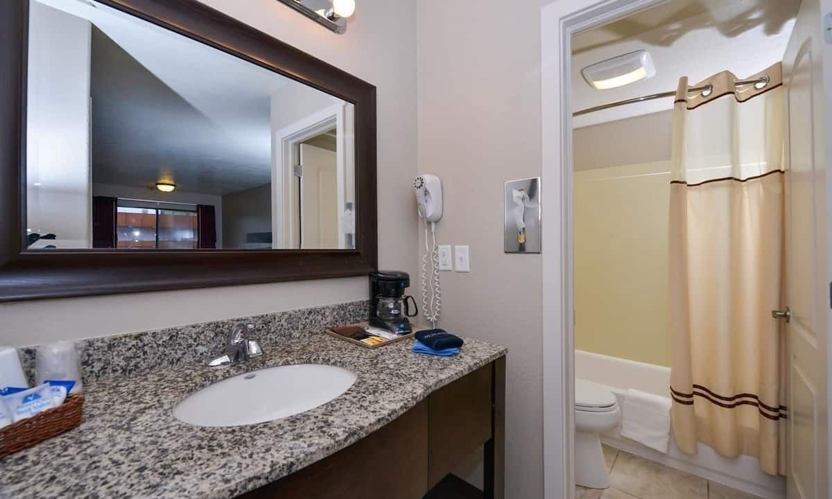 Photo of Bathroom in Tropic