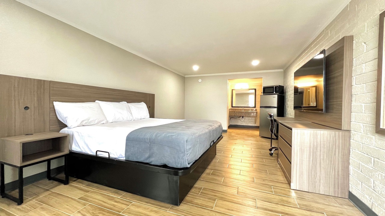 Photo of Bedroom in Tulsa